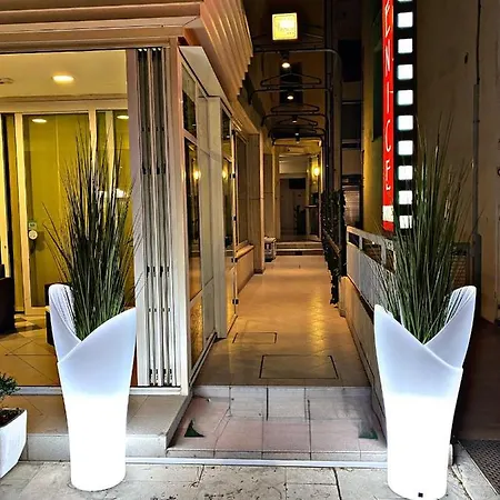Hla Fenice Hotel 3*