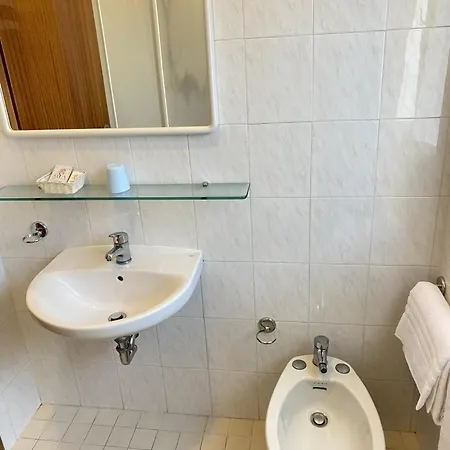 Hla Fenice Hotel 3*