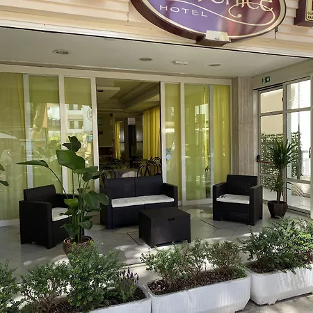 Hla Fenice 카톨리카