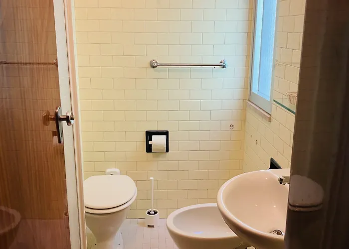 Hla Fenice كاتوليكا