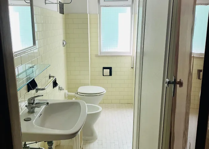 Hla Fenice كاتوليكا